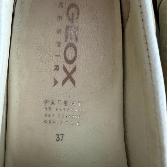 GEOX respira Leather cream beige Flats moccasins loafers preppy slip on soft US7 - Picture 4 of 6